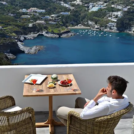 Maridea Casa Vacanza- Le Alcove Sul Mare Suites Ponza Exterior photo