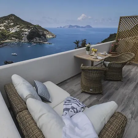 Maridea Casa Vacanza- Le Alcove Sul Mare Suites Ponza Exterior photo