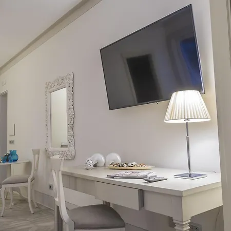 Maridea Casa Vacanza- Le Alcove Sul Mare Suites Ponza Exterior photo