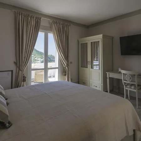 Maridea Casa Vacanza- Le Alcove Sul Mare Suites Ponza Exterior photo