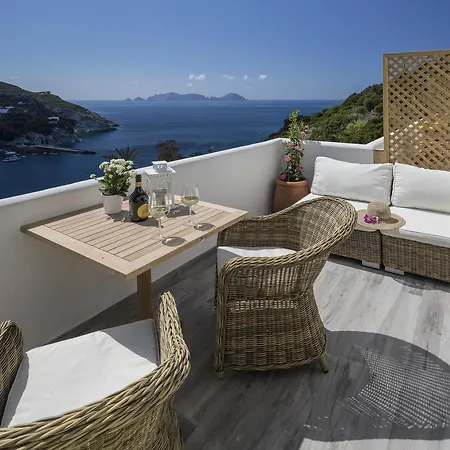 Maridea Casa Vacanza- Le Alcove Sul Mare Suites Ponza Exterior photo