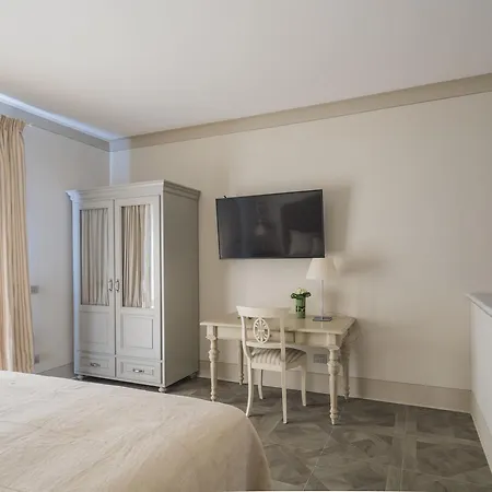 Maridea Casa Vacanza- Le Alcove Sul Mare Suites Ponza Exterior photo